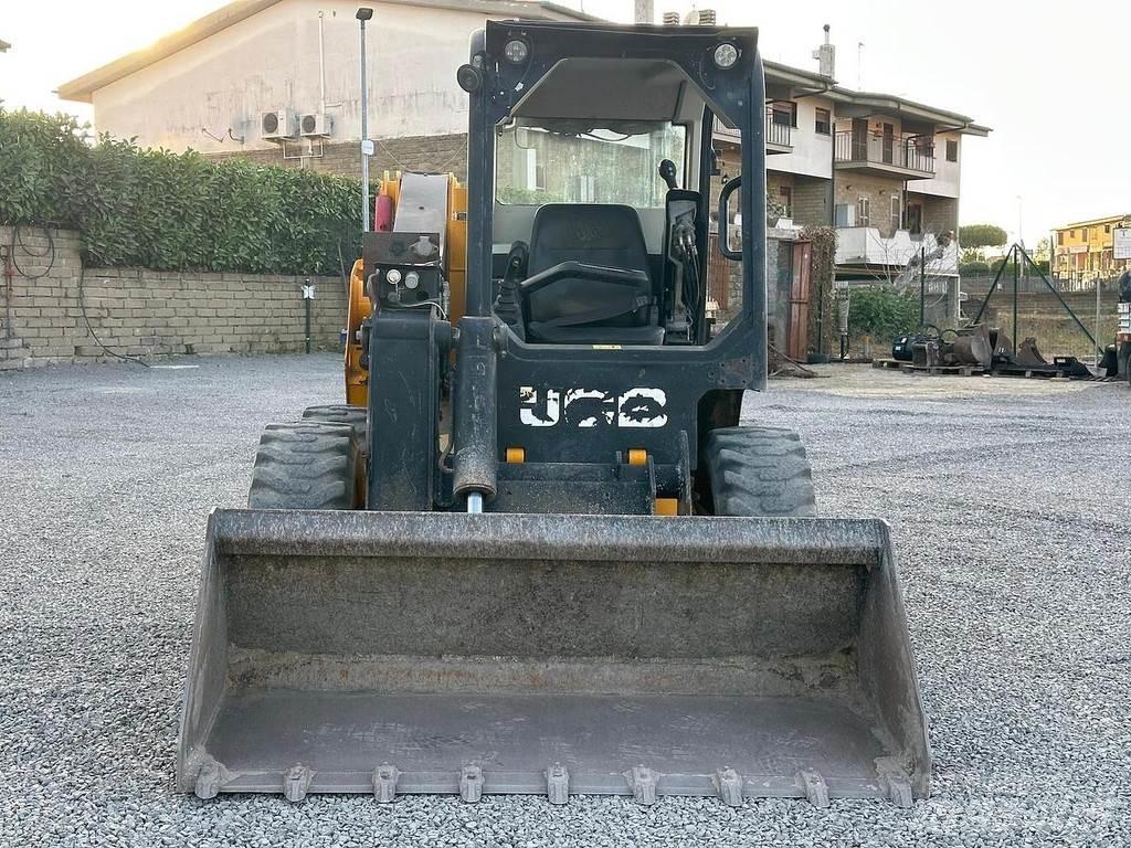 JCB 225 Mini yükleyiciler