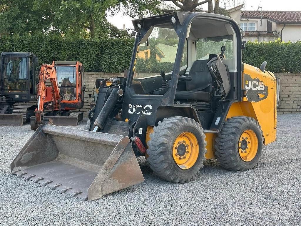 JCB 225 Mini yükleyiciler
