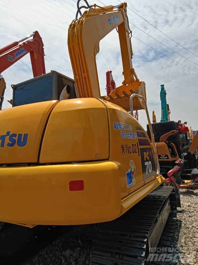 Komatsu PC 70 Paletli ekskavatörler