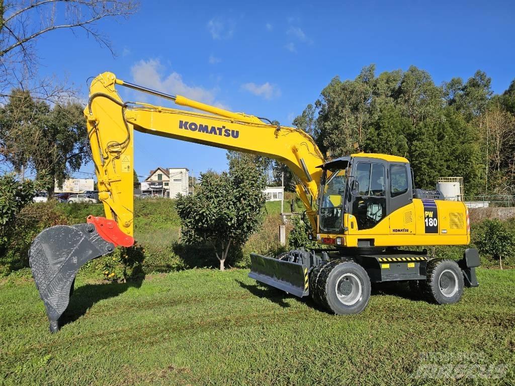Komatsu PW 180-7 Lastik tekerli ekskavatörler