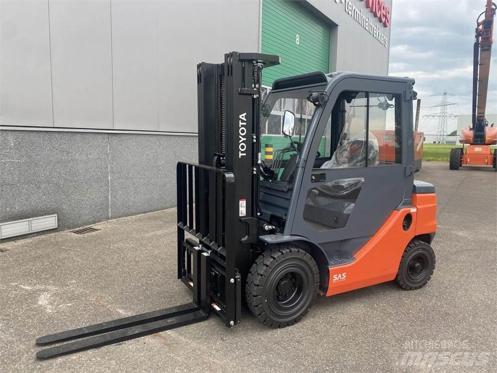 Toyota 52-8FDF25 Dizel forkliftler