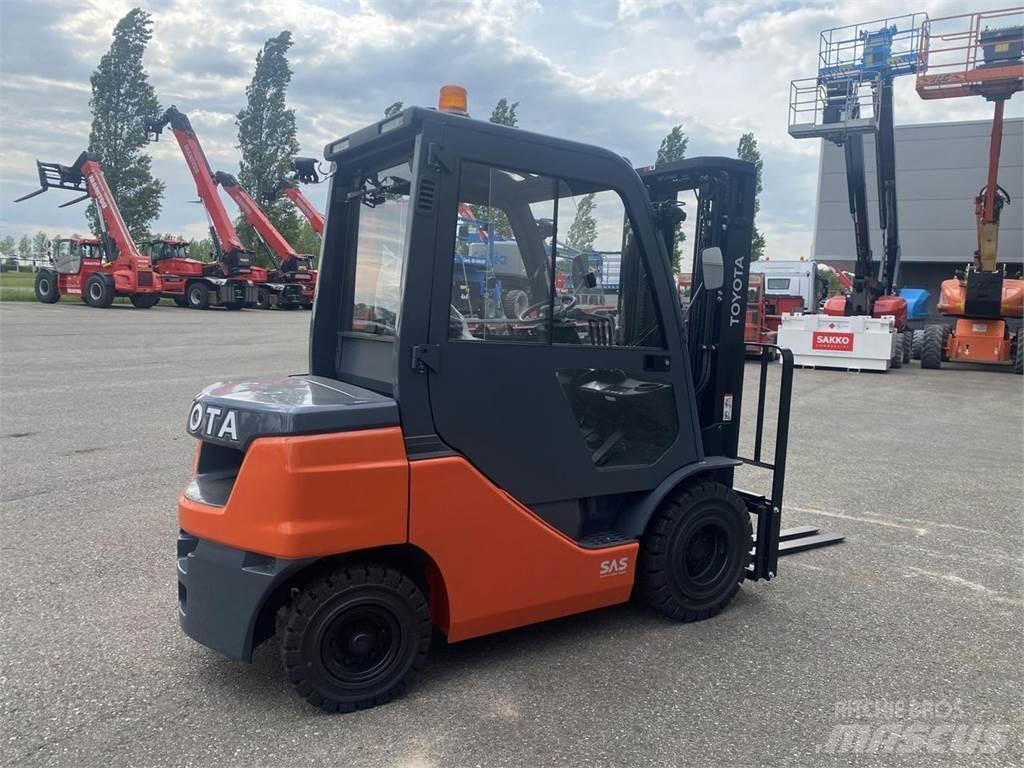 Toyota 52-8FDF25 Dizel forkliftler