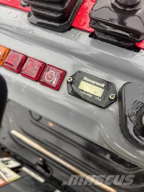 Takeuchi TB 210 R Mini ekskavatörler, 7 tona dek