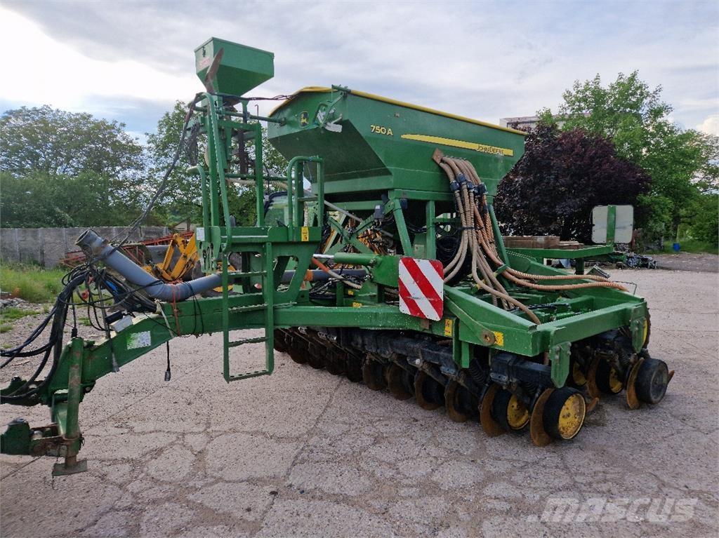 John Deere 750 A Kombine hububat mibzerleri