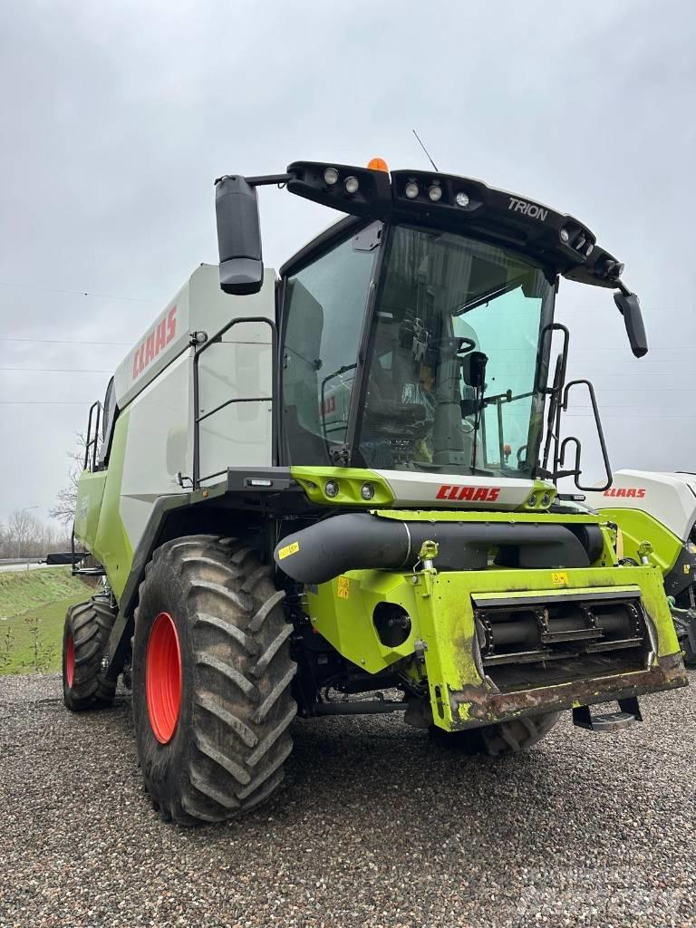 CLAAS Trion 530 Biçerdöverler