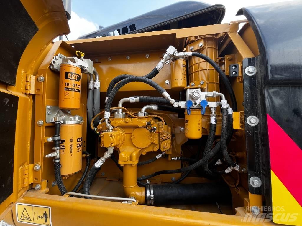 CAT 320 D2L Paletli ekskavatörler