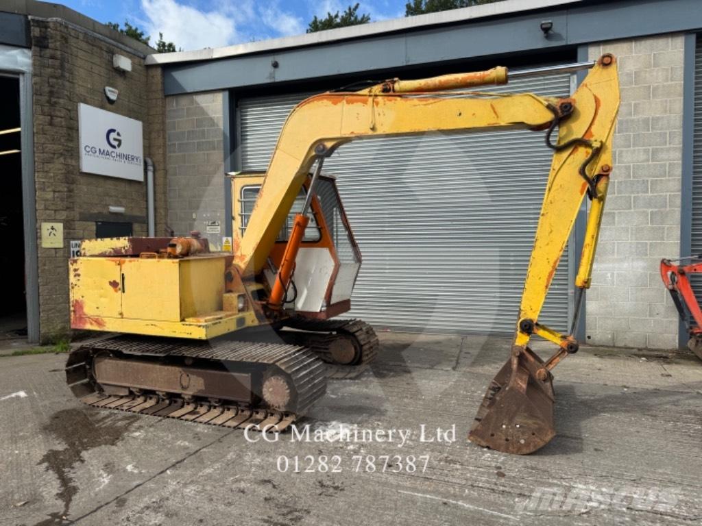 Hitachi UH031 Paletli ekskavatörler