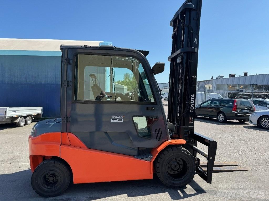Toyota 8FBMT50 Elektrikli forkliftler