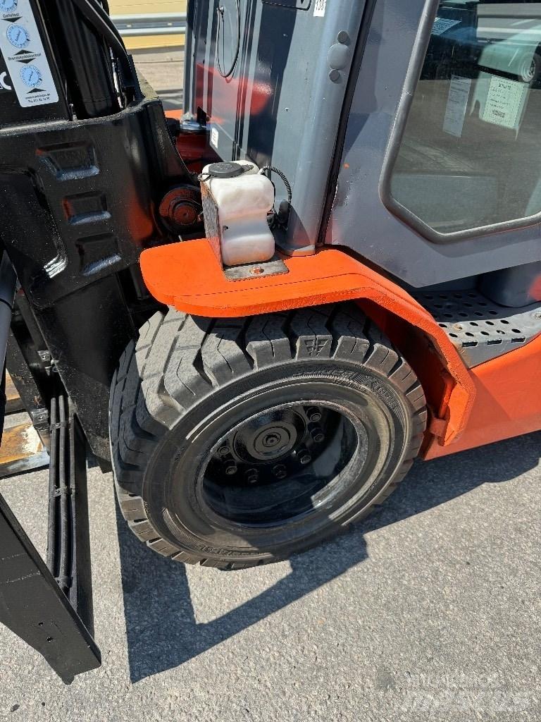 Toyota 8FBMT50 Elektrikli forkliftler