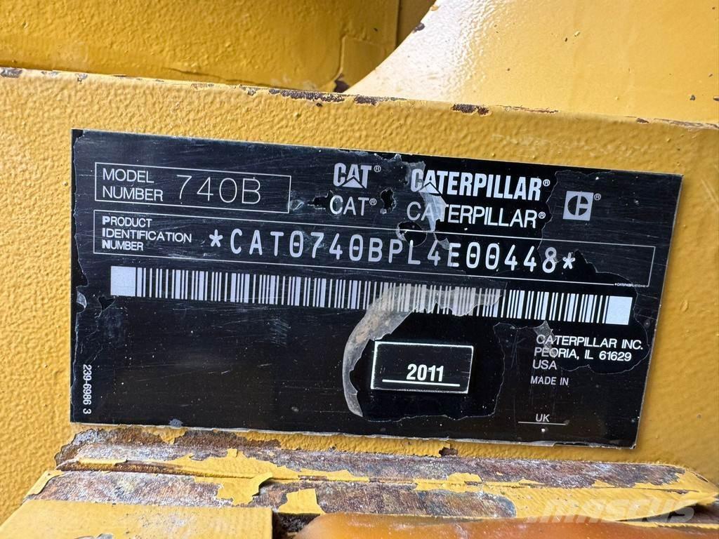CAT 740B Belden kirma kaya kamyonu