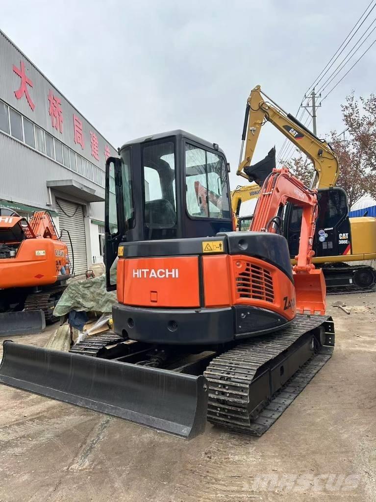 Hitachi ZX 50 Paletli ekskavatörler