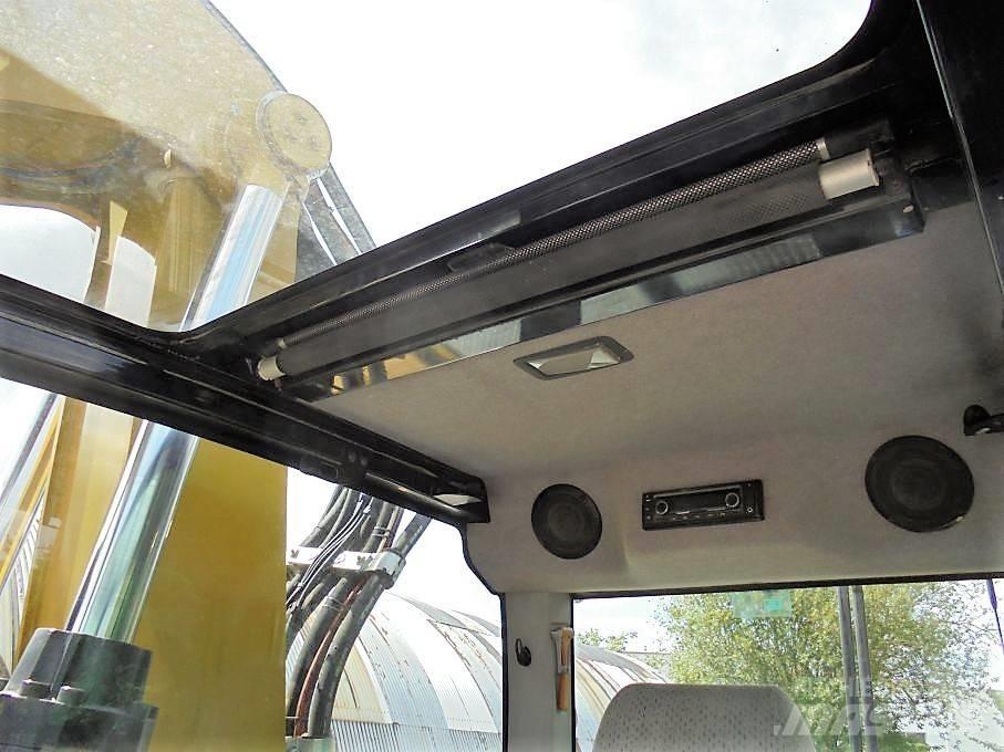 CAT M 320 F Lastik tekerli ekskavatörler