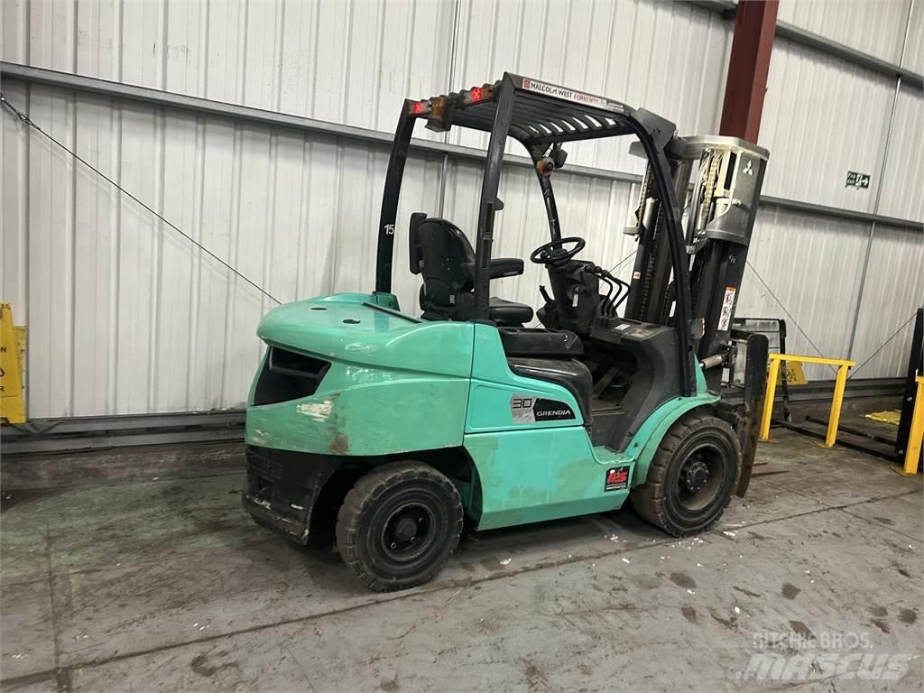 Mitsubishi FD30NT Dizel forkliftler