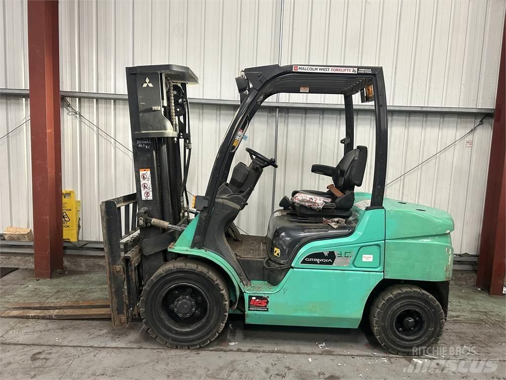 Mitsubishi FD30NT Dizel forkliftler