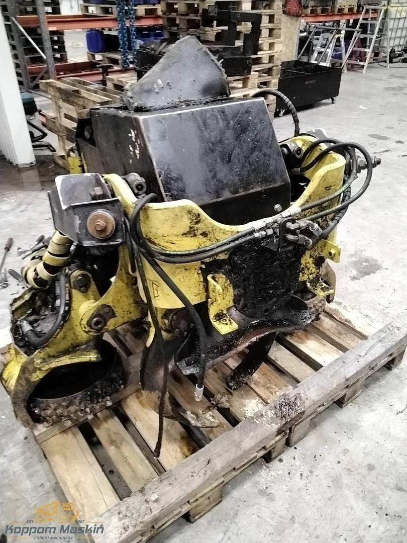 John Deere H414 Agaç kesme robotlari
