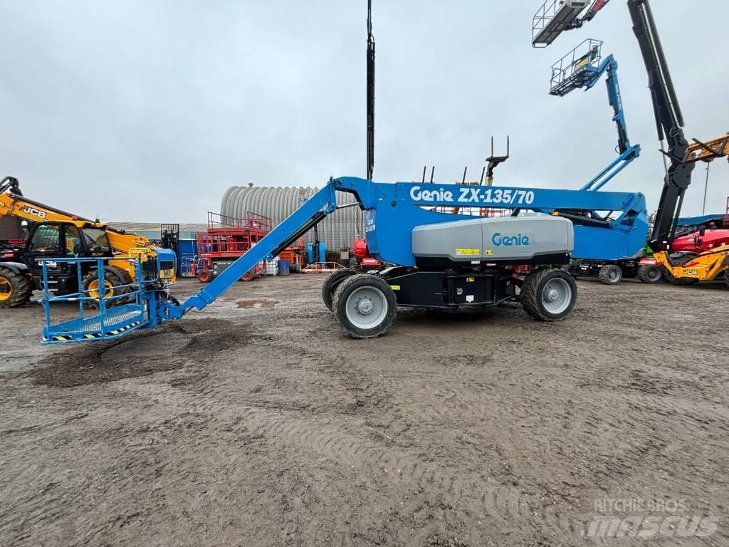 Genie ZX 135/70 Körüklü personel platformları