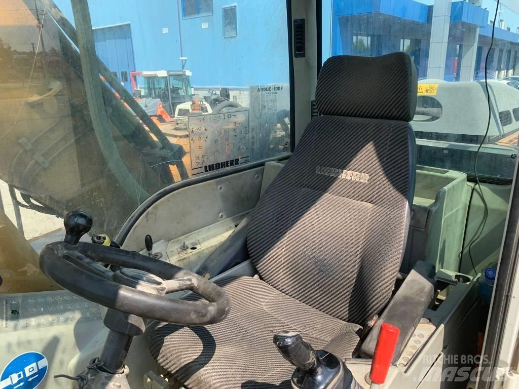 Liebherr A 900 C Lastik tekerli ekskavatörler