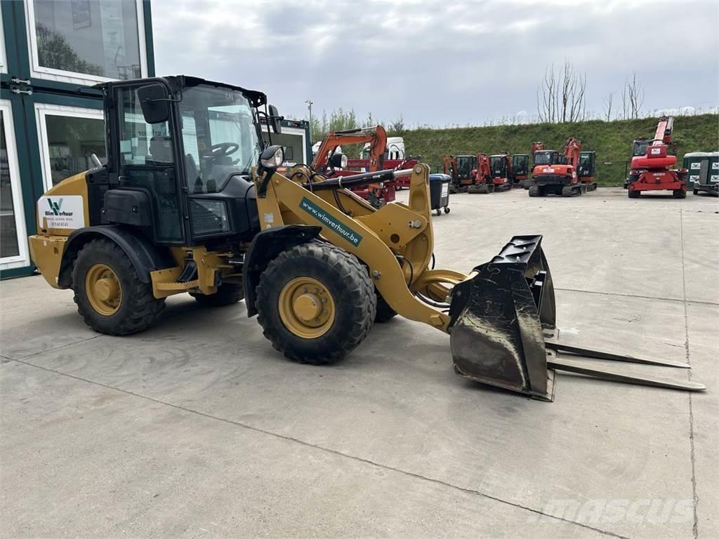 CAT 906M (8758) Çok amaçlı yükleyiciler
