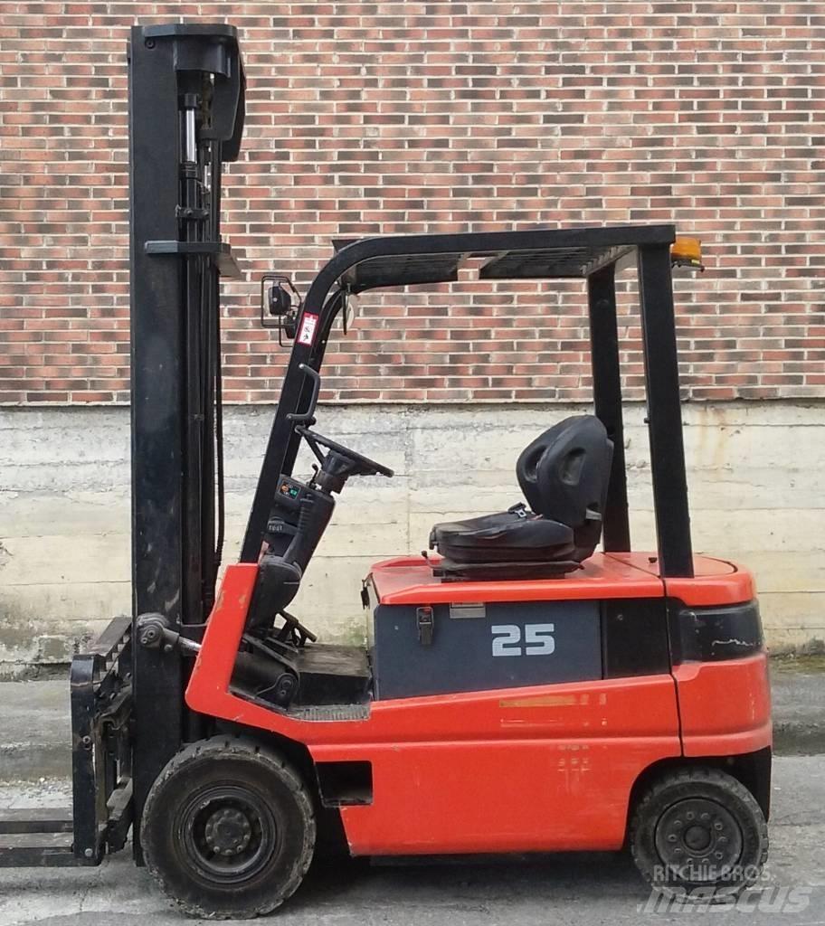 Toyota FBMF25 Elektrikli forkliftler