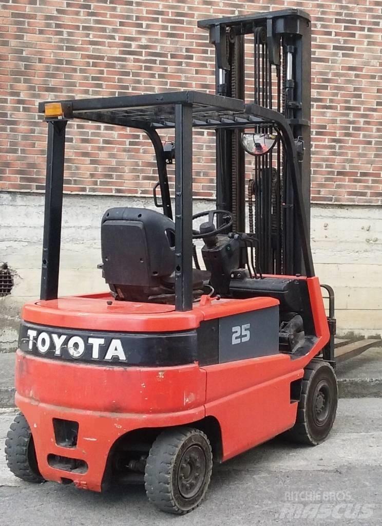 Toyota FBMF25 Elektrikli forkliftler
