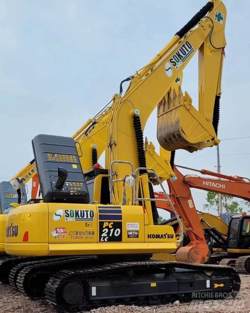 Komatsu 210LC-8 Paletli ekskavatörler
