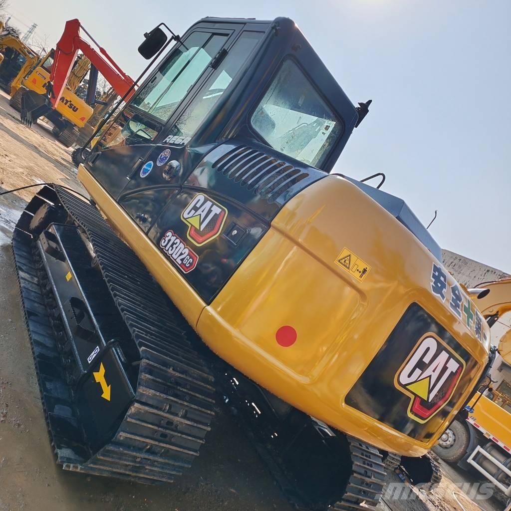 CAT 313 D Paletli ekskavatörler