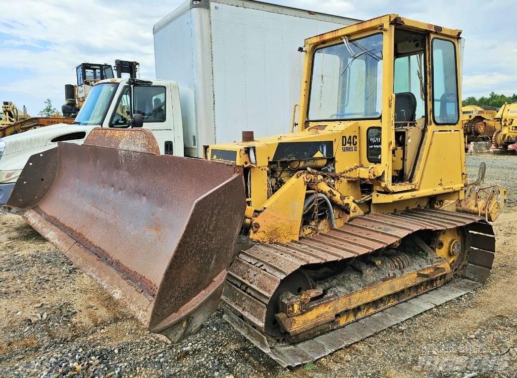 CAT D 4 C Paletli dozerler