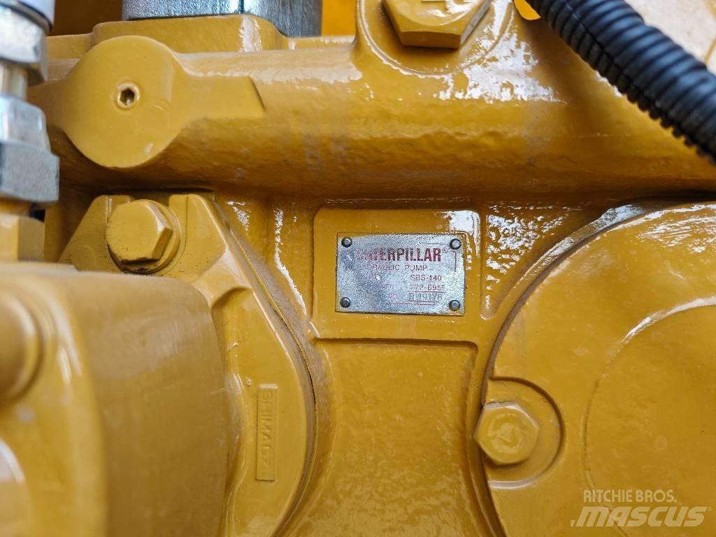 CAT 329 D Paletli ekskavatörler