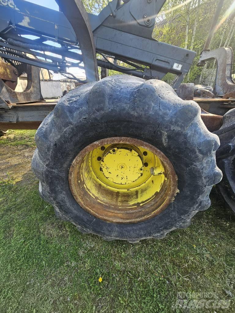 John Deere 1510 G Tomruk yükleyici traktörler