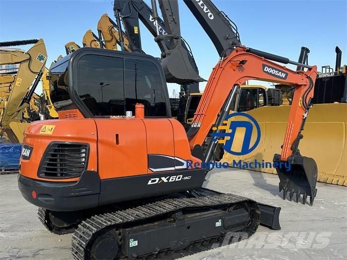 Doosan DX 60 Mini ekskavatörler, 7 tona dek