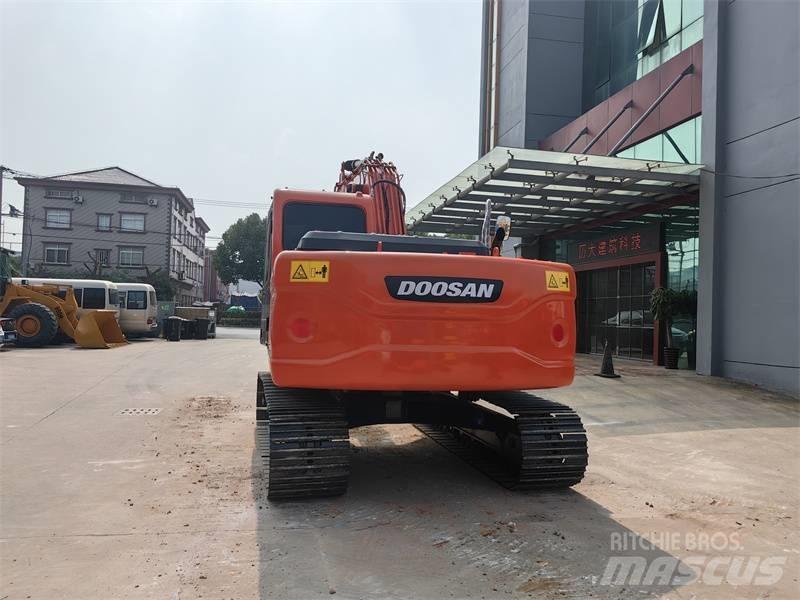 Doosan DX150 Paletli ekskavatörler