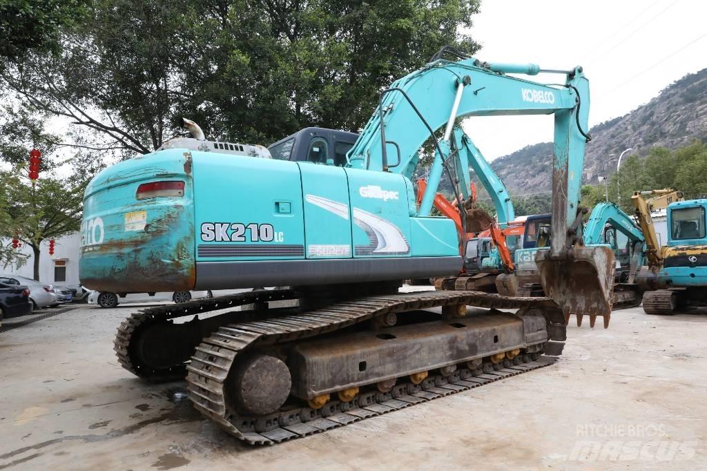 Kobelco SK 210-8 Paletli ekskavatörler