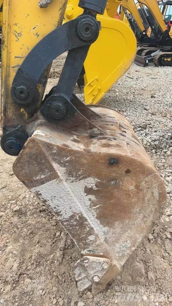 XCMG XE 60 WA Paletli ekskavatörler
