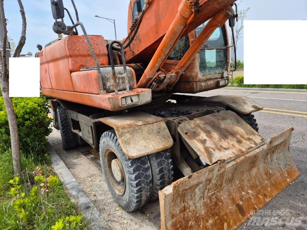 Doosan DX210WA Lastik tekerli ekskavatörler