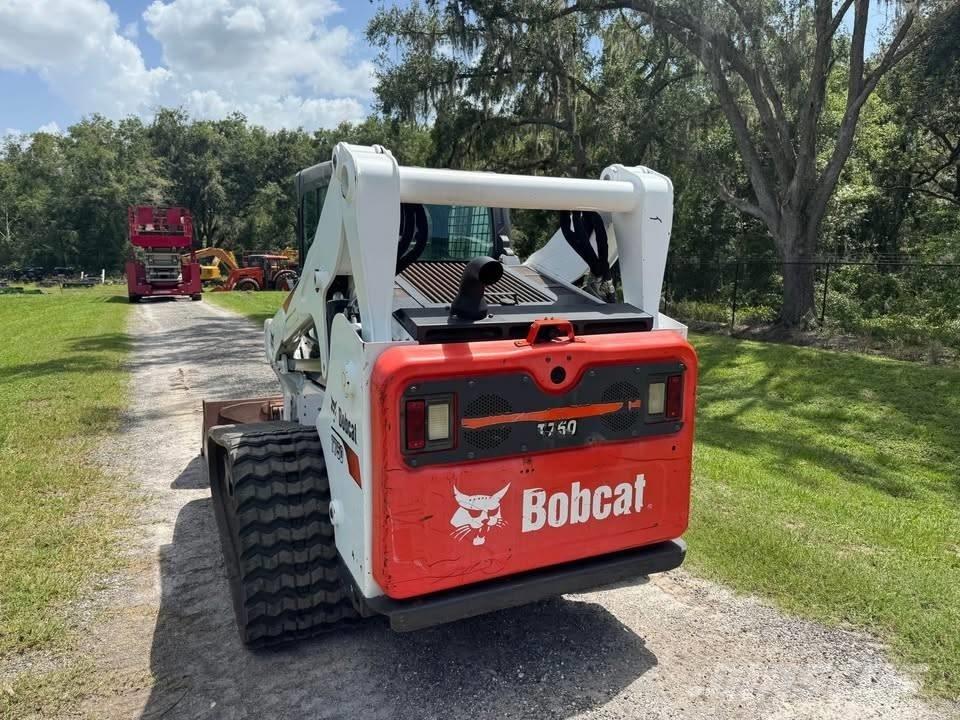 Bobcat T750 Skid steer loderler