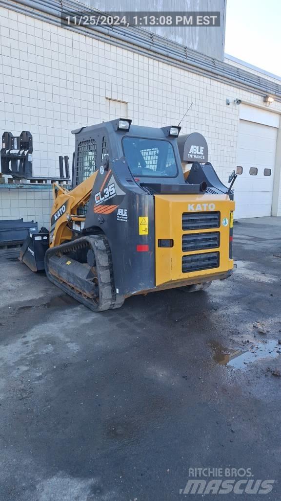 Kato CL35 Skid steer loderler