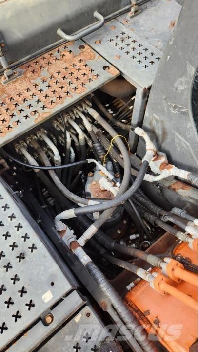 Doosan DX 210 W Lastik tekerli ekskavatörler