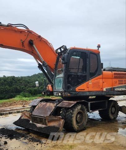 Doosan DX 210 W Lastik tekerli ekskavatörler