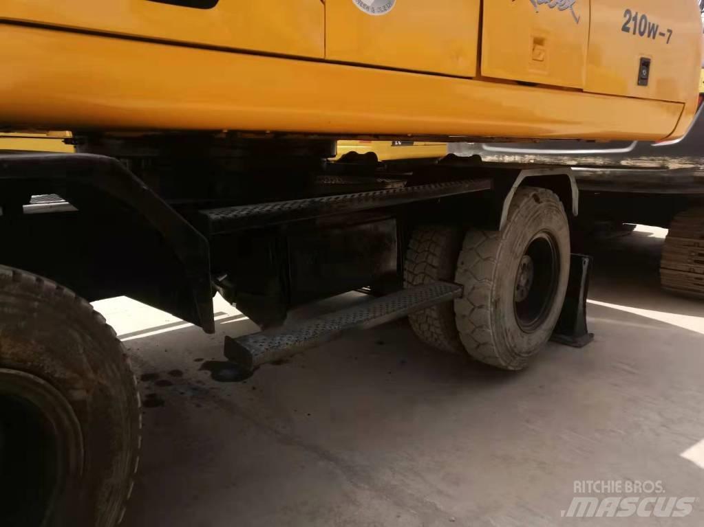 Hyundai 210-7 Lastik tekerli ekskavatörler