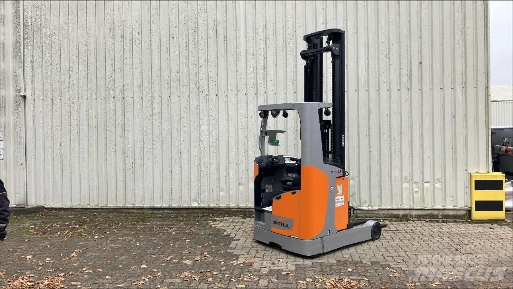 Still FMX 17 Reach truck - depo içi istif araçları