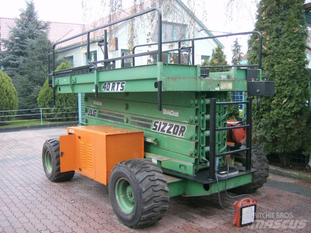 JLG 40RTS    V-1562 Personel Platformları ve Cephe Asansörleri