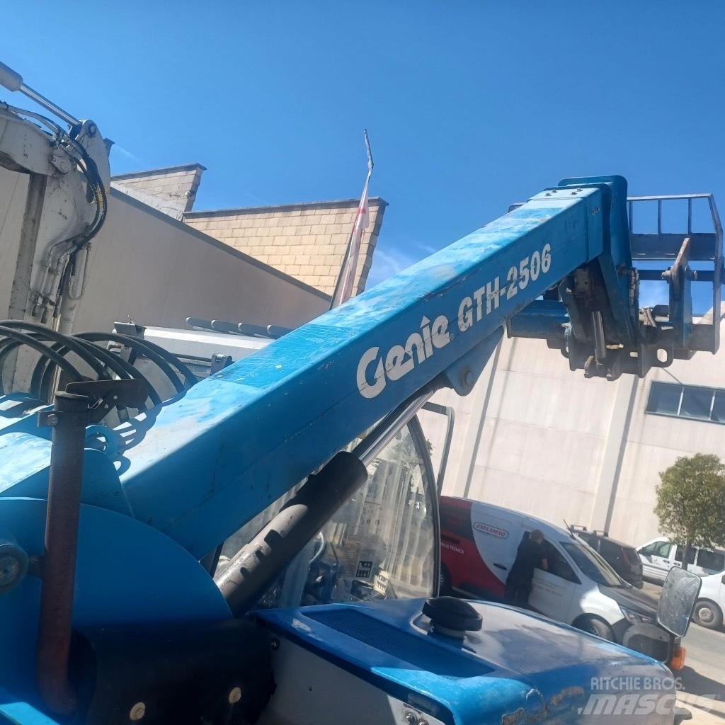Genie GTH 2506 Teleskopik yükleyiciler