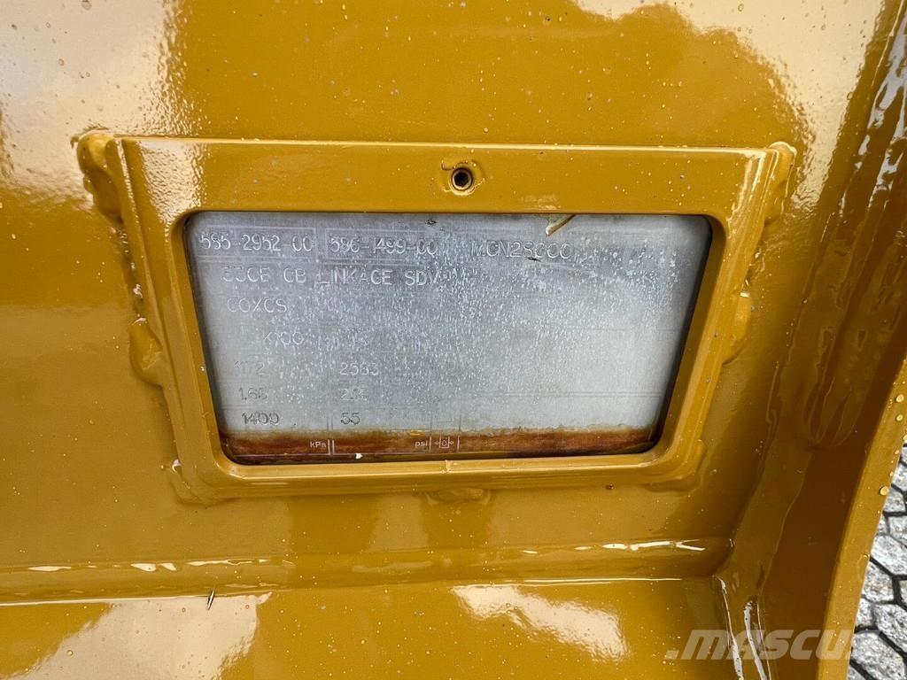 CAT 326-07 Paletli ekskavatörler