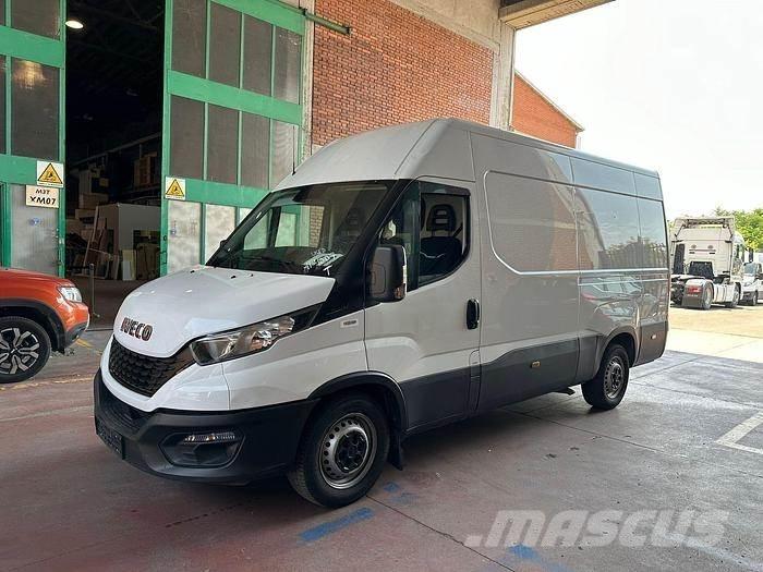 Iveco 35S16 Panel vanlar