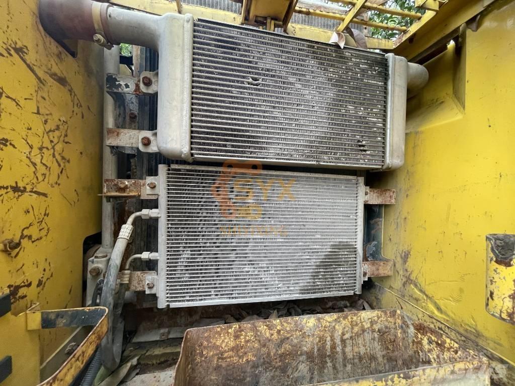 Komatsu PC 220-7 Paletli ekskavatörler