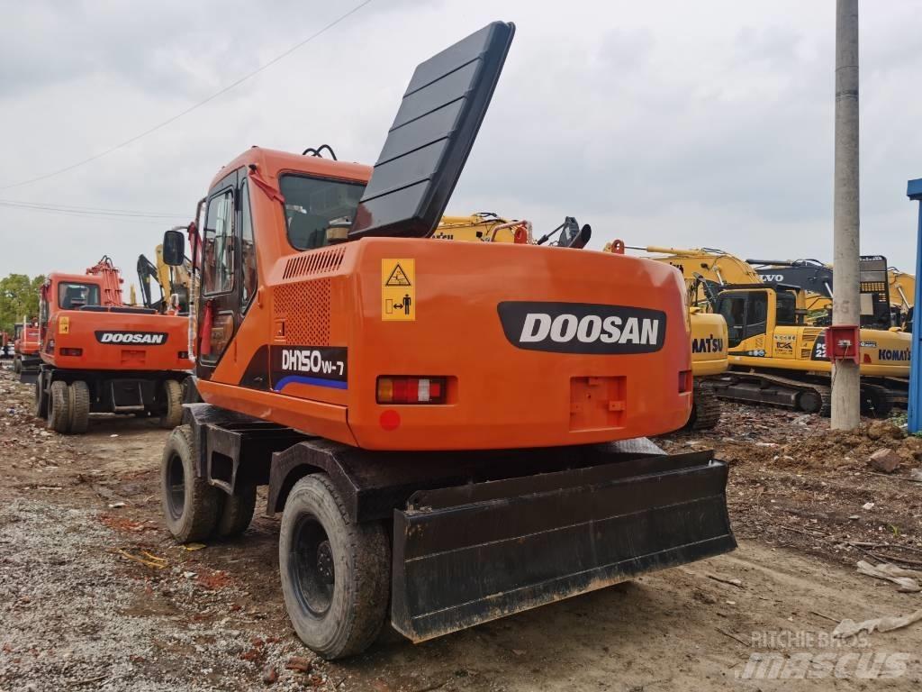 Doosan DH 150 W-7 Lastik tekerli ekskavatörler
