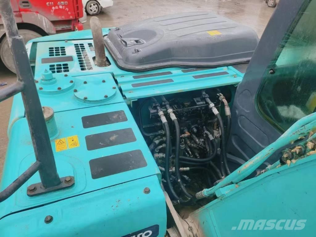 Kobelco SK 140 Paletli ekskavatörler