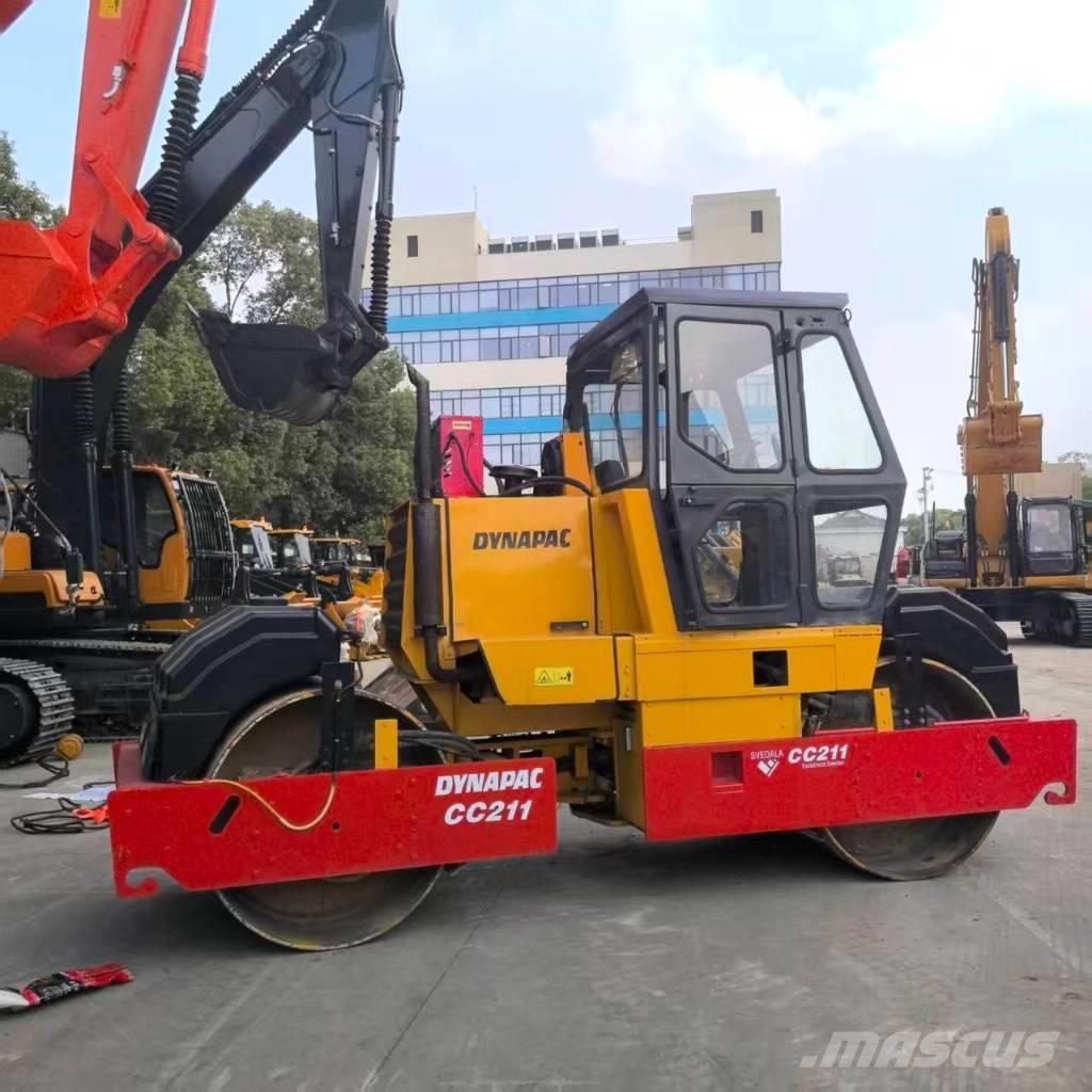 Dynapac CC211 Çift tamburlu silindirler