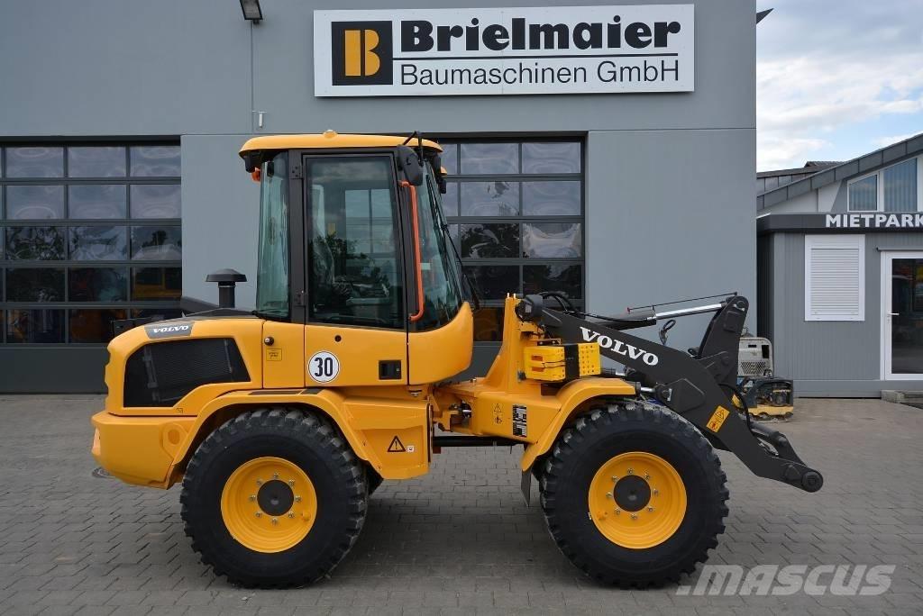 Volvo L 30 HS Tekerlekli yükleyiciler