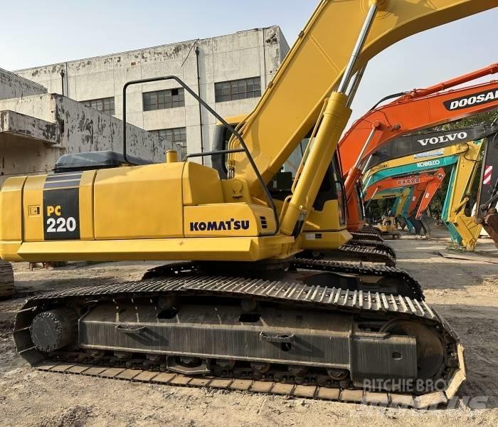 Komatsu PC 220 Paletli ekskavatörler